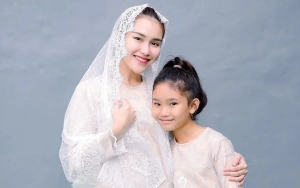 Bilqis Putri Ayu Ting Ting Ganti Gaya Rambut Lurus Jadi Mirip Yoona SNSD
