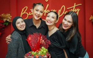 Paula Verhoeven Terharu, Effort Sahabat Saat Beri Kejutan Ultah Bikin Ngakak