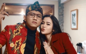 Denny Caknan dan Istri Bagikan Kabar Duka, Bella Bonita Nangis Sesenggukan Buat Pilu