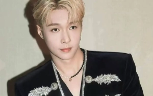 Lay Batal Perkenalkan Diri sebagai Member EXO Saat Manggung di Tiongkok