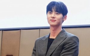 Hwang Minhyun Bicara Soal Karir Akting dan Menyanyi