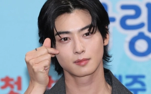 Penuh Perjuangan, Cha Eunwoo Sampai Rasakan Makanan Anjing Demi Syuting 'A Good Day to Be a Dog'