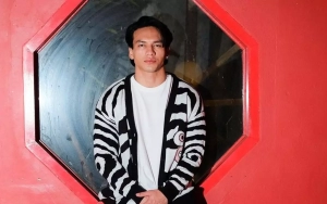 Mejeng di Baliho, Pose Jefri Nichol Bikin Geger