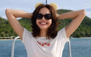 Enjoy Nikmati Liburan Mewah, Lisa BLACKPINK Kembali Pede Pamer Tubuh Berbalut Bikini Seksi