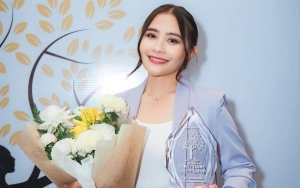Prilly Latuconsina Dikawal Banyak Security Saat Berada di Mall Tuai Beragam Komentar
