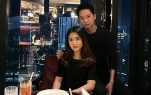 Valencia Tanoe Tampil Cantik di Foto Maternity 'Bulutangkis', Tatapan Kevin Sanjaya Bikin Meleyot