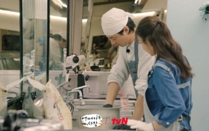 Jo In Sung Omeli Kim Ah Joong yang Selalu Kepergok Makan di 'Unexpected Business 3'