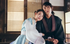 Lee Joon Gi Rilis Foto Adegan Ketemu IU di Ending Masa Depan 'Moon Lovers: Scarlet Heart Ryeo'