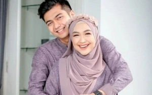 Teuku Ryan Kembali Pakai Cincin Kawin usai Ria Ricis Dijodohkan dengan Dokter Ganteng