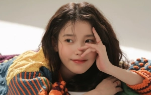 Tato pada Dada IU di Foto Konsep Album 'The Winning' Bikin Salfok