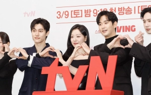 Kim Ji Won Diperlakukan Bak Ratu oleh Kim Soo Hyun dan Kwak Dong Yeon di Preskon 'Queen of Tears'