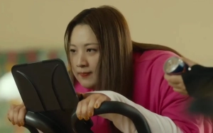 Claudia Kim Sering Dicolek Pemain Gegara Dandanan Bengkak di 'The Atypical Family'