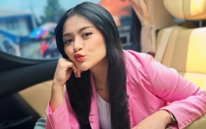  Nathalie Holscher Buat Khawatir usai Unggah Pesan Minta Dijemput Mendiang Ibu