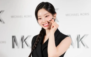 Dahyun TWICE Persembahkan Penampilan Spesial saat Mampir ke Kafe Ultah
