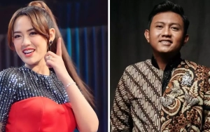 Happy Asmara Perdana Pamer Cincin Nikah usai Tabiat Asli Denny Caknan Dikuliti Wanita dari Masa Lalu