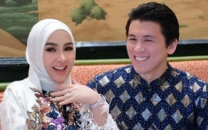 Video Reino Gelendotan Peluk Syahrini Bikin Baper usai Fakta Istri Keguguran 2 Kali Terkuak
