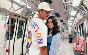 Denny Sumargo Rayakan Ultah Istri Pakai Acara Tiup Lilin Tak Biasa