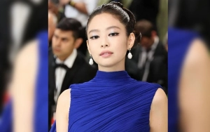 Jennie BLACKPINK Bikin Syok Gara-Gara OOTD saat Muncul di Bandara