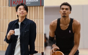 Gong Yoo Digoda Bak Kemasan Sachet saat Foto Bareng Pebasket Wemby