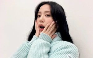 Jisoo BLACKPINK Curi Salfok kala Tampil Pakai Outfit Unik 