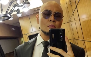 Deddy Corbuzier Pajang Penghargaan Jadi Wajib Pajak dengan Kontribusi Terbesar