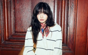 Outfit Lisa BLACKPINK di MV 'ROCKSTAR' Dipermasalahkan Desainer Tiongkok