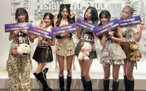 Konser IVE Curi Atensi Gara-Gara Kedatangan Fans Sepuh    
