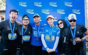 Nagita Slavina Cs Terus Digeruduk kala Rangkul Wanda Hara yang Tertunduk usai Minta Maaf