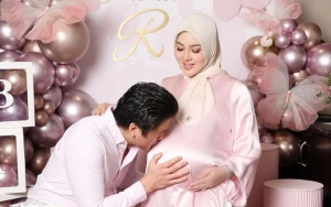 Fotografer Syahrini Pasang Badan usai Kelahiran Baby R Putri Reino Diragukan