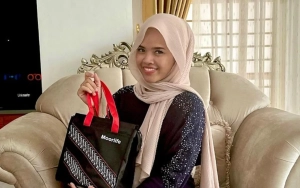 Aprila Majid Fix Ceraikan Suami usai Video Dirinya Peluk Wanita Dikira Pelakor Viral