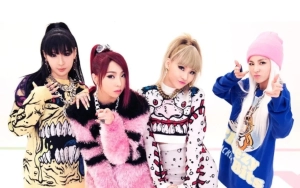 2NE1 Pamerkan Persiapan Konser Lengkap dengan Mic Custom