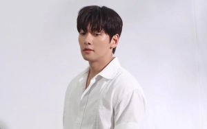 Cara Ji Chang Wook Momong Bayi Curi Perhatian