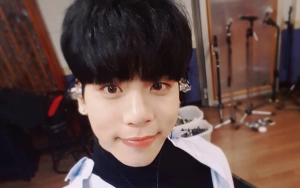 Kakak Cantik Mendiang Jonghyun SHINee Muncul Perdana di Publik usai Sembunyi
