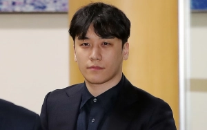 Terduga Kekasih Seungri eks BIGBANG Pamer Nonton Konser 2NE1