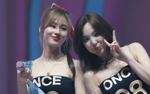 Aksi Sana Cium Bibir Nayeon di Fanmeeting TWICE Jadi Perbincangan