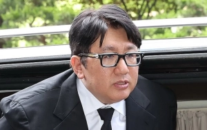 Bang Si Hyuk Dituduh Bohong usai HYBE Klaim Sudah Minta Maaf ke Agensi Idol yang Dihina 