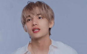 Akting V BTS dengan Model Cantik di 'Winter Ahead' Bikin Penasaran