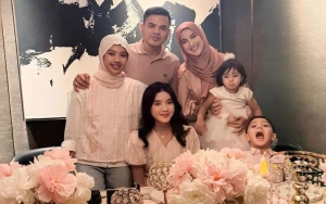 Visual Cantik Irish Bella dan 2 Putri Tiri Curi Fokus di Tengah Isu Tabiat Berubah Gegara Uang
