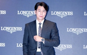 Potret Jung Woo Sung Cium Cewek Beredar usai Hamili Moon Gabi di Luar Nikah
