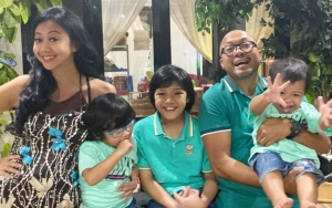 Detik-Detik Asri Welas dan Suami Nangis saat Bantah Alasan Cerai Gegara Selingkuh dan Puber Kedua