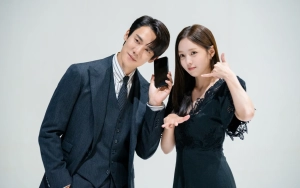 Yoo Yeon Seok Bongkar Makna Adegan Ranjang dengan Chae Soo Bin di Ending 'When the Phone Rings'