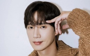 Park Sung Hoon Bombardir Photoshoot Kece usai Vakum Sosmed Imbas Foto Vulgar
