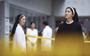 Alur Film Song Hye Kyo 'Dark Nuns' Tuai Beragam Respons dari Kritikus Film