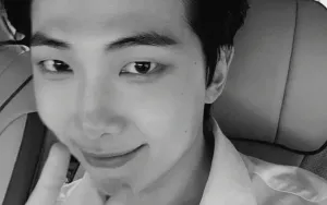 RM BTS Cedera Pergelangan Kaki Jelang Comeback Live di Gwanghwamun