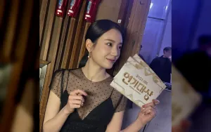 Kim Gyuri Ungkap Kebanggaannya Terhadap BTS di Konser Gwanghwamun