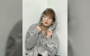 Netizen Pujikan Ha Sungwoon yang Tetap Awet Muda Sejak Masa Wanna One
