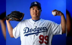 Ryu Hyun Jin Rayakan 20 Tahun Karier dengan Donasi 2 Miliar Won