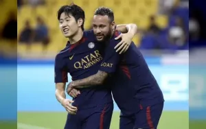 Neymar Terlibat Ketegangan dengan Fans Santos Usai Pertandingan