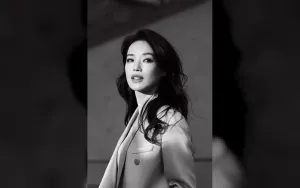 Momen Hujan Memukau Shu Qi di Festival Film Beijing 2026 Viral di Media Sosial