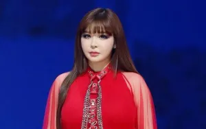 Park Bom 2NE1 Ungkap Alasan di Balik Tuduhan Narkoba Terhadap Sandara Park